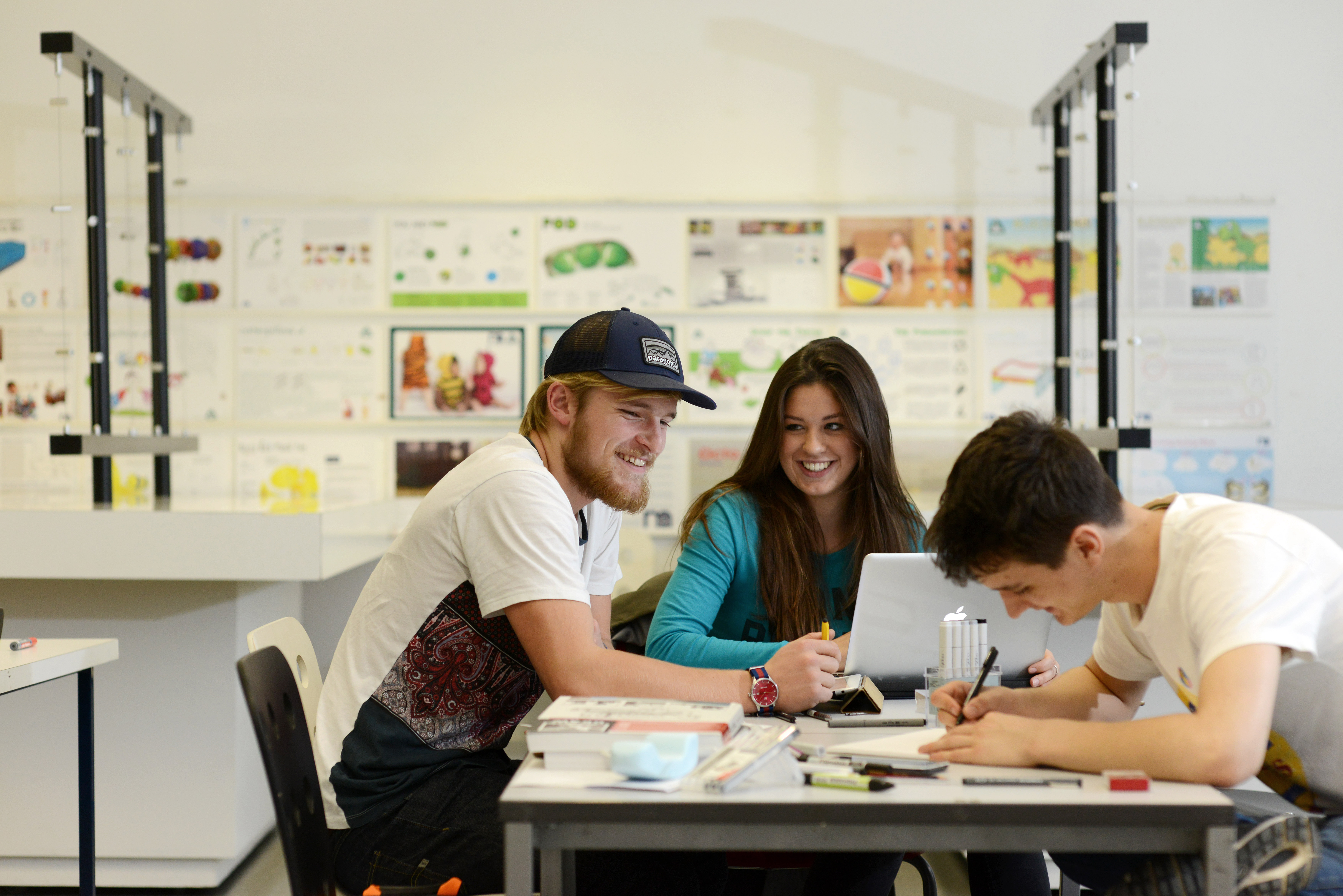 Student reps are your academic representatives. They make sure that your voices are heard when it comes to changes and feeding back on courses and departments.